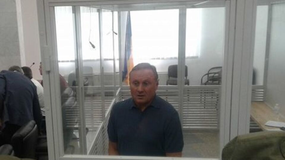 Ефремов не ответил на вопрос, ведет ли Россия войну против Украины