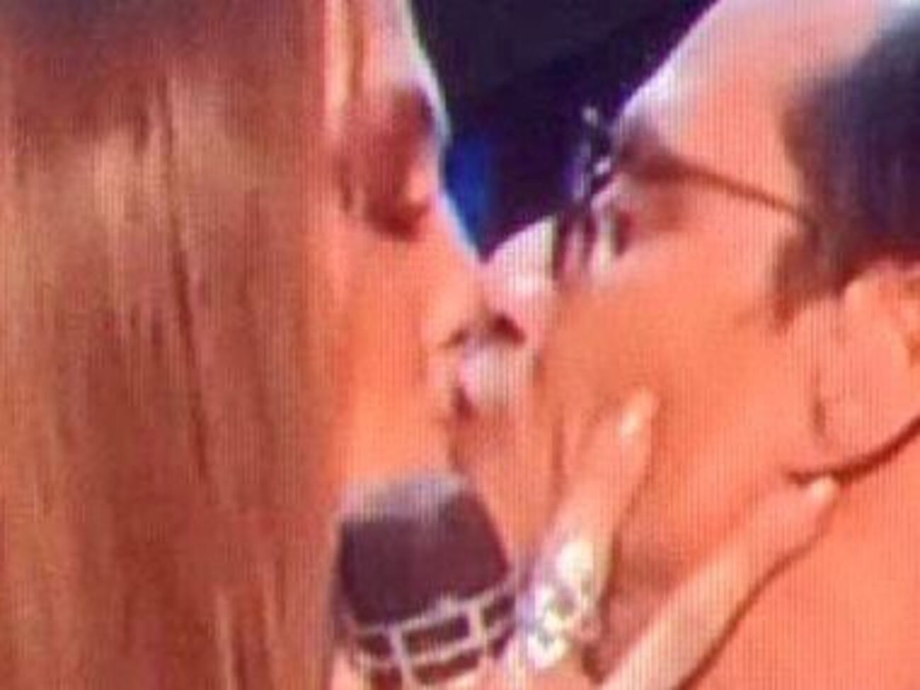 Джей Ло сама поцеловала Энтони