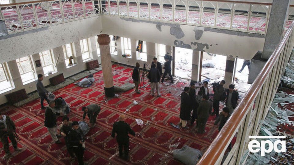 Последствия взрыва в мечети