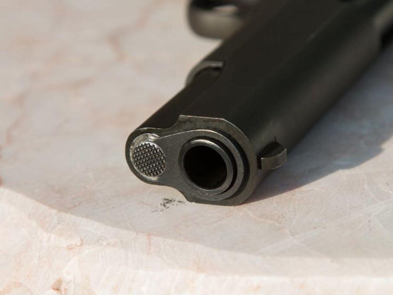 В Одессе возле торгового центра открыли стрельбу&nbsp;