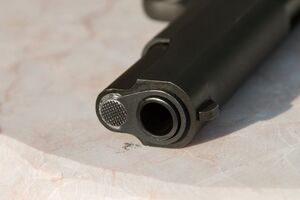 В Одессе возле торгового центра открыли стрельбу