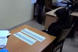 Аваков: "Взяли" продавщицу "на горячем" – когда она вывела ребенка за территорию интерната, привела девочку к "покупателям" и взяла деньги