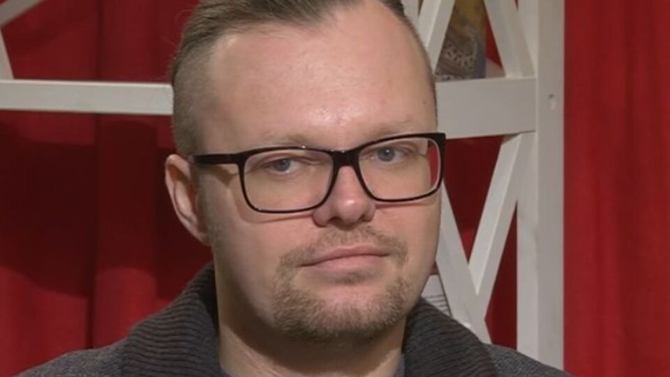 Олег Бабанин: Дверь оказалась закрытой, а окна – высоко. Поэтому организаторы подожгли салон красоты