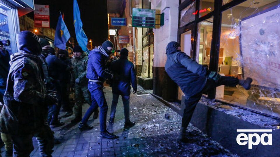 Крищенко: Офис на Большой Васильковской, который активисты забросали дымовыми шашками, действительно принадлежит Медведчуку
