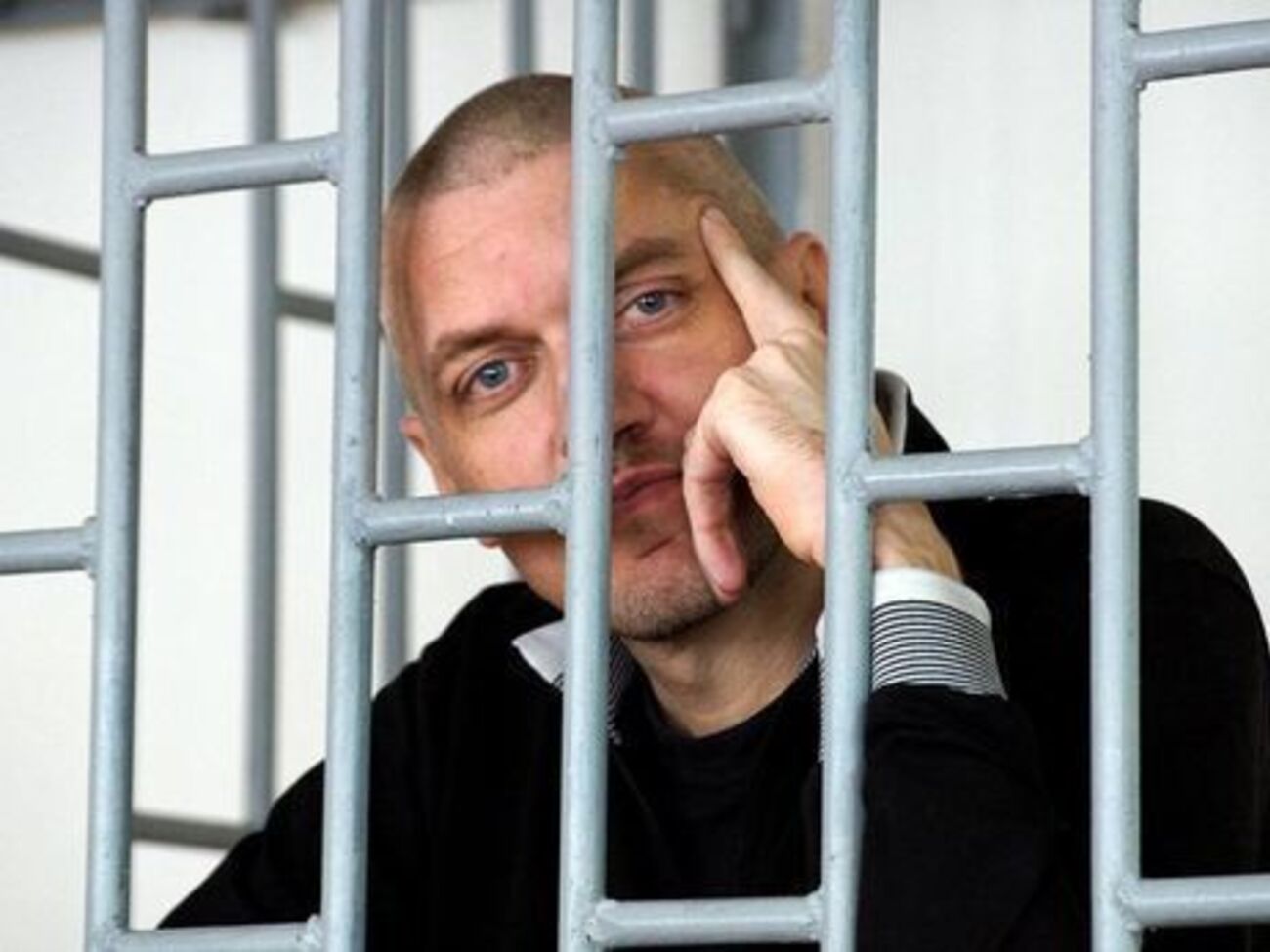 Клиху добавили месяц к сроку за оскорбление прокурора
