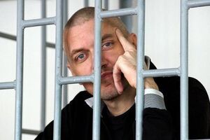 Клиху добавили месяц к сроку за оскорбление прокурора