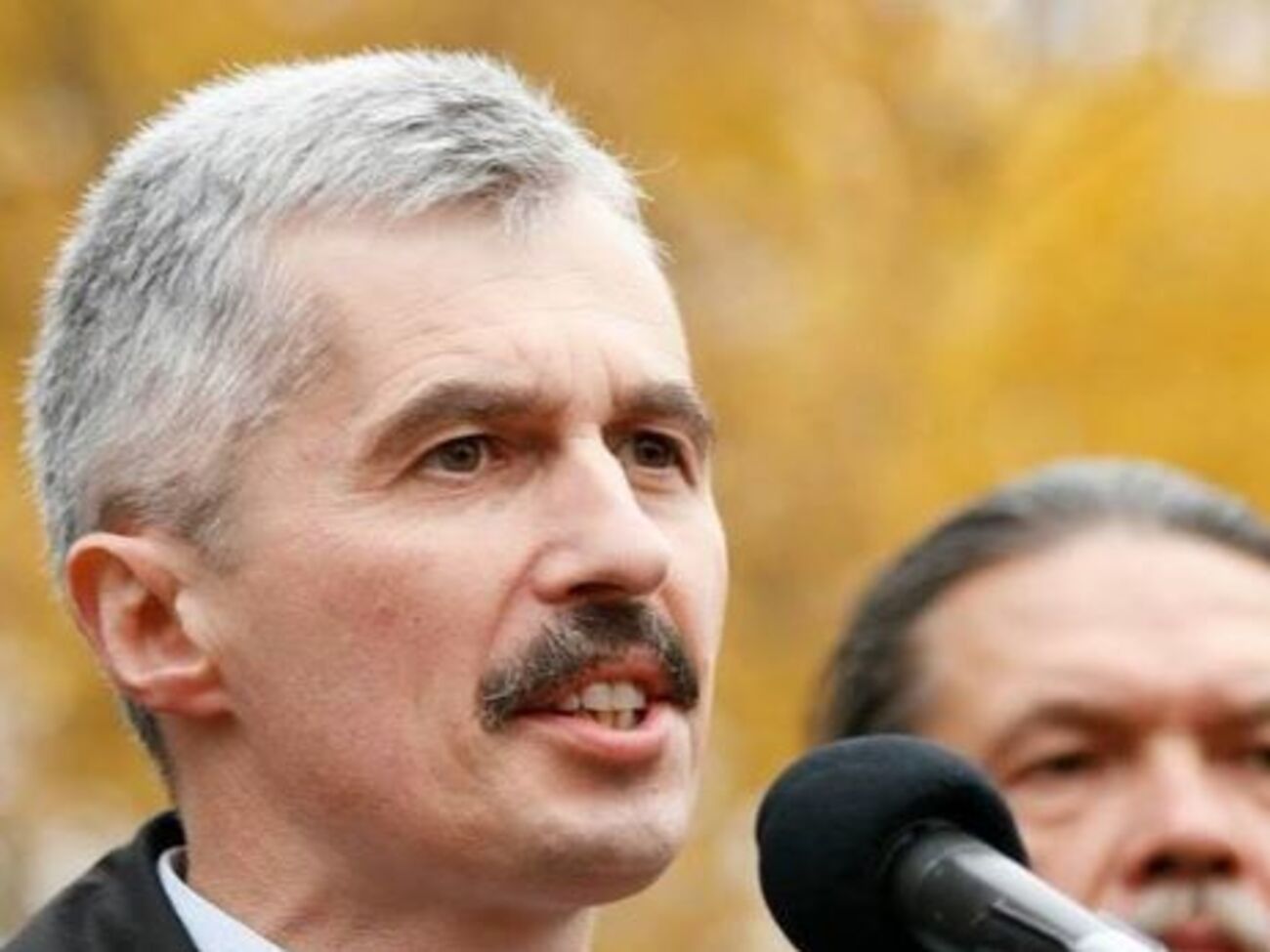 Глава ОУН отметил, что реальные члены организации никогда бы не участвовали в подобных погромах