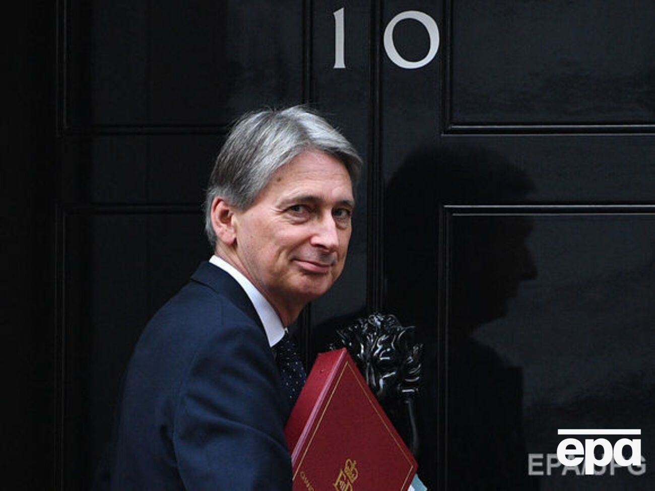 Хаммонд сегодня представит проект бюджета на следующий год