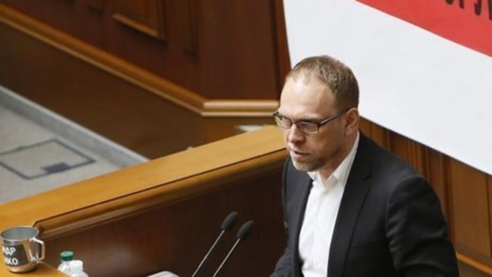 Сергей Власенко считает, что провокация, которая произошла во время брифинга Юлии Тимошенко, выгодна президенту Петру Порошенко
