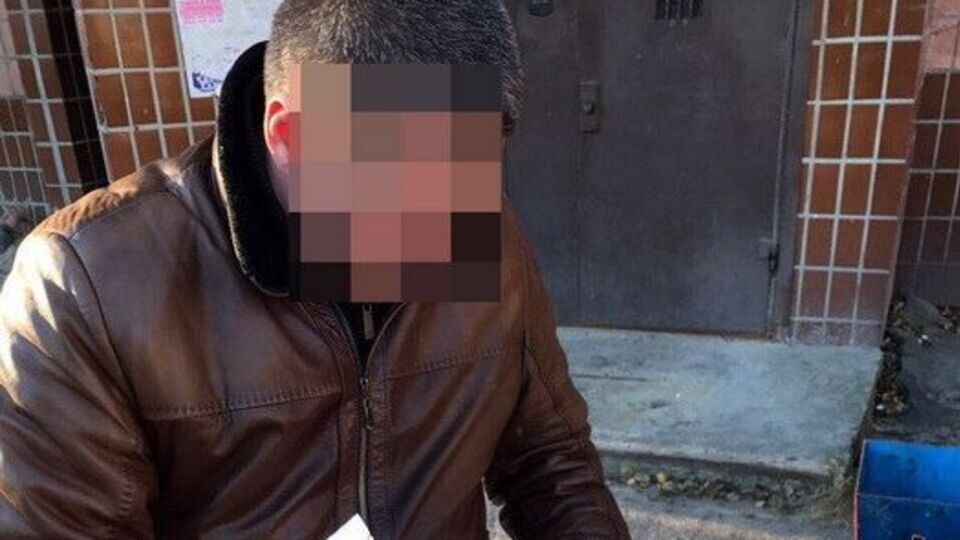 СБУ: В 2013 году чиновник закупил "на бумаге" 32 т дизтоплива на 350 тыс. грн и постепенно списывал его для сокрытия недостачи