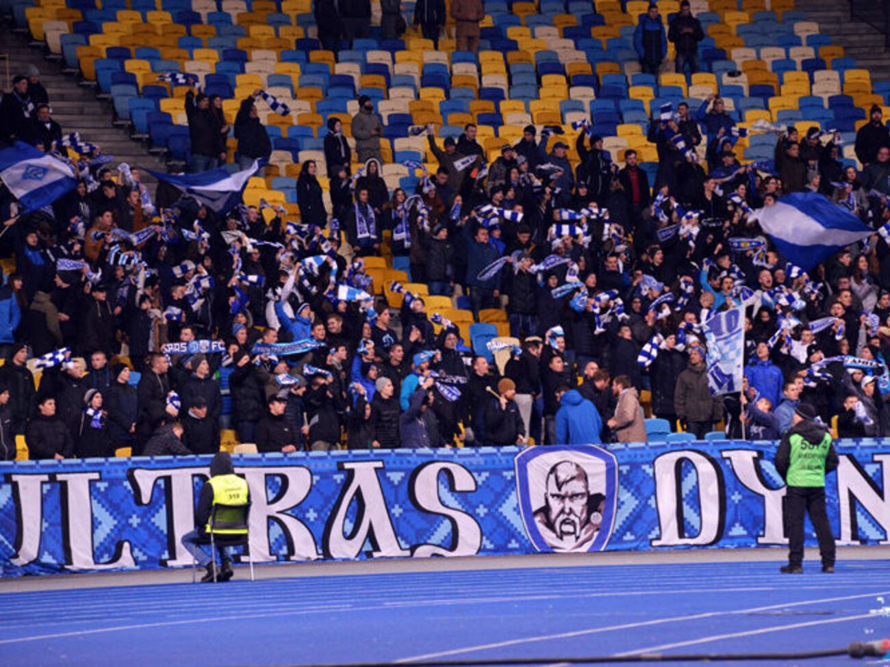 Журналист: Один болельщик "Динамо" получил травму руки