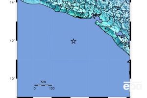 Эпицентр на графике помечен звездочкой