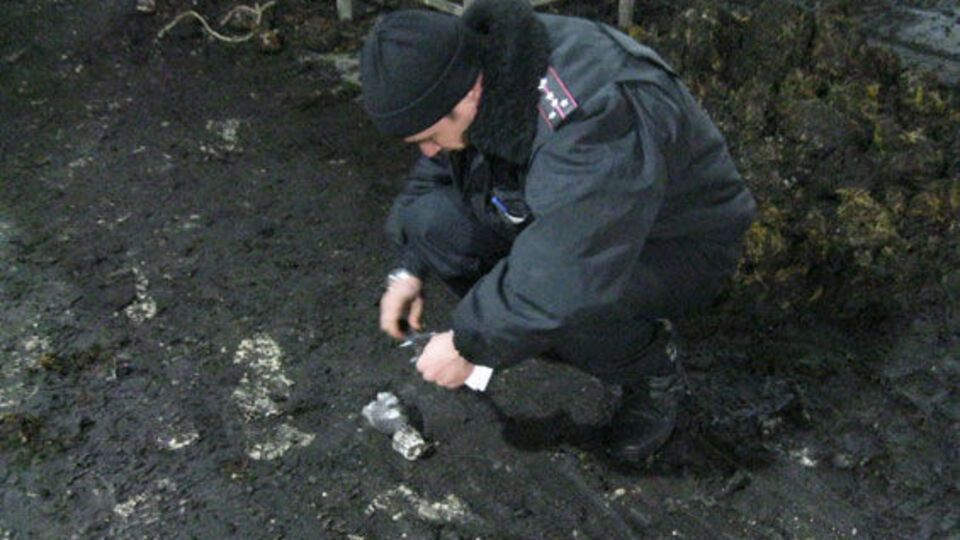 Правоохранители изучают место взрыва на территории химзавода в Чернигове