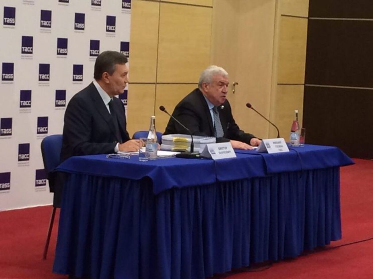 Янукович считает события на Донбассе эмоциональным порывом его жителей