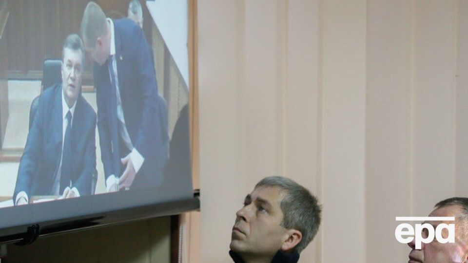 В Святошинском суде Киева наблюдают за Виктором Януковичем по видеоконференции