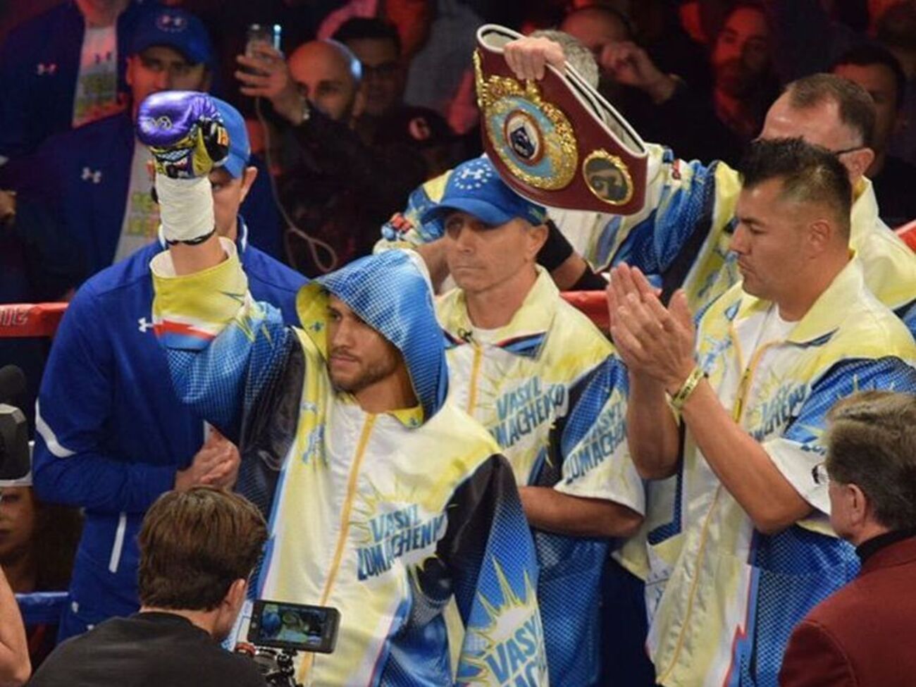 Ломаченко защитил свой пояс чемпиона по версии WBO