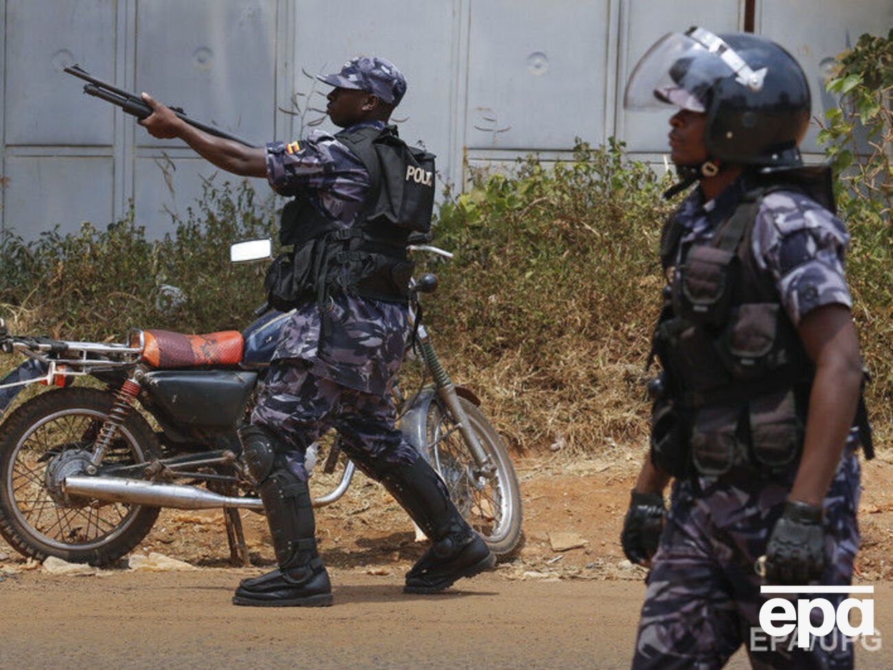 Полиция Уганды арестовала одного из местных королей