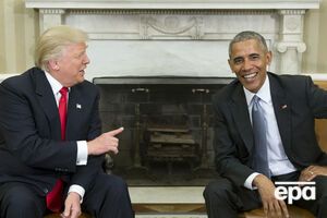 По словам Конвей, вчера Обама (на фото справа) и Трамп общались на протяжении 45 минут