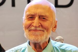 По словам Дроздова, женщина появилась на дороге внезапно