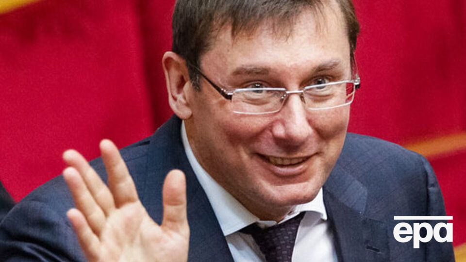 Луценко заявил, что Генпрокуратура изучает высказывания Азарова