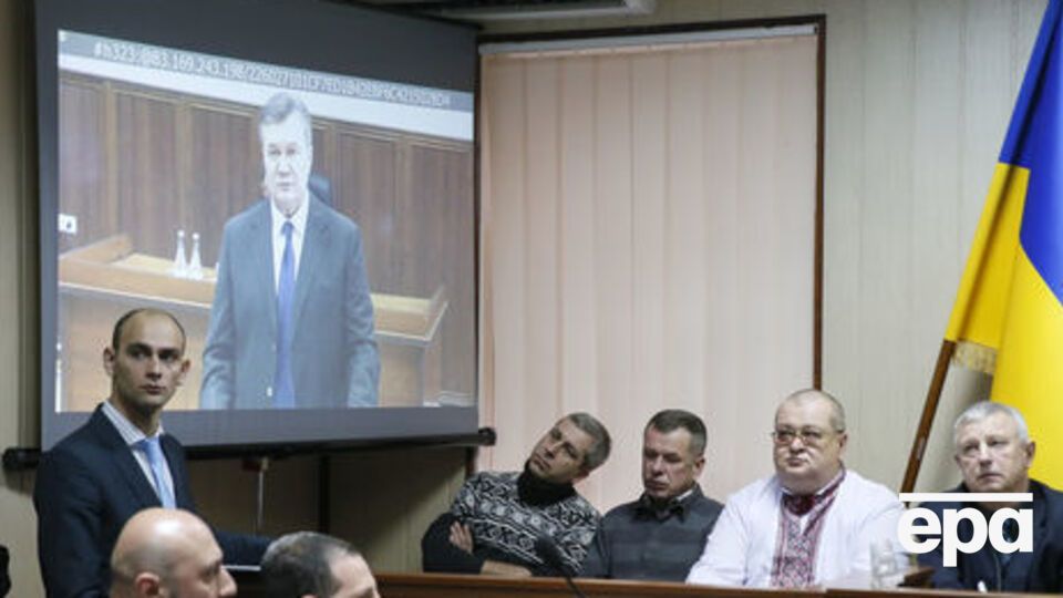Янукович прокомментировал отношения с Сурковым
