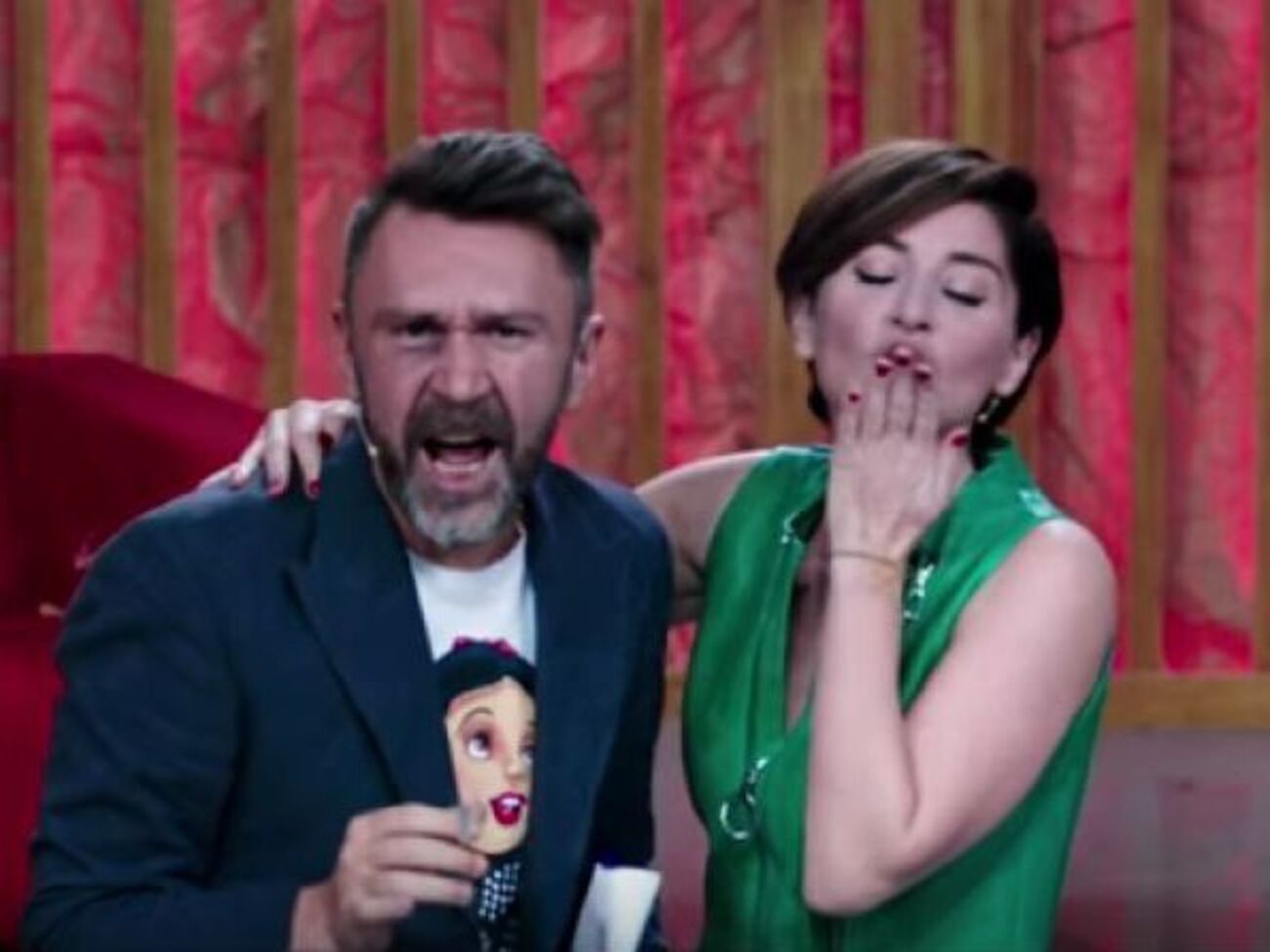 Шнуров исполнил роль телеведущего