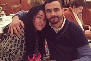 Лолита рассказала, что за пять дней, на протяжении которых ее супруг посещал курсы, он изменился до неузнаваемости