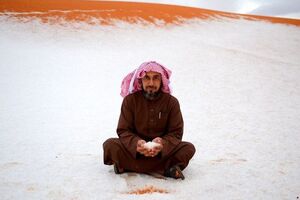 Снег накрыл пустыню