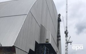 Арку над четвертым энергоблоком ЧАЭС начали строить в 2010 году