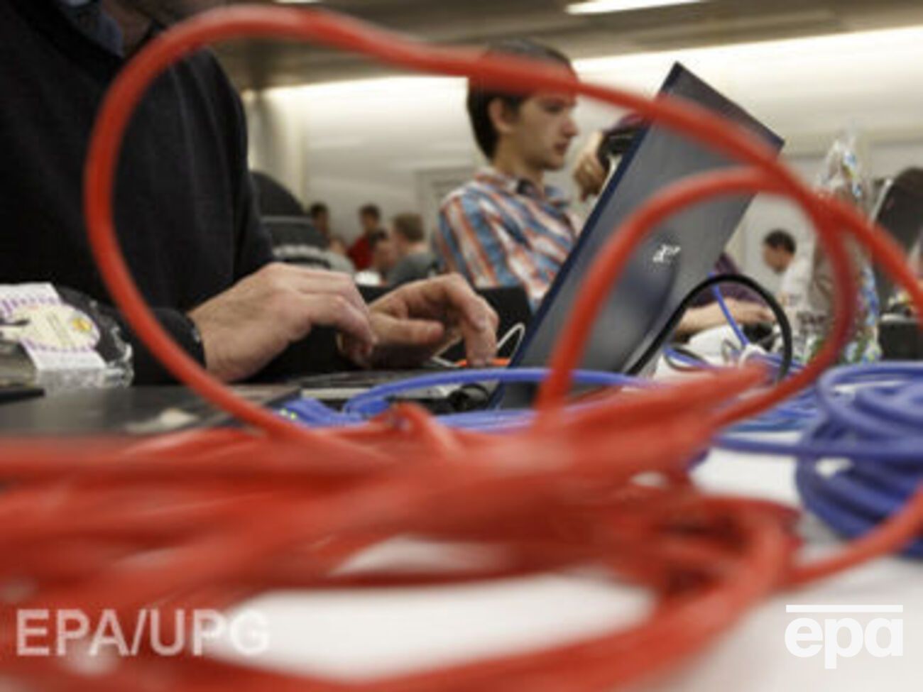 Хакеры атаковали роутеры пользователей компании