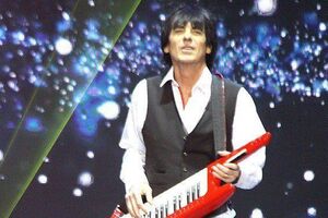 Маруани подал иск в российский суд с просьбой запретить Киркорову исполнять песню "Жестокая любовь"