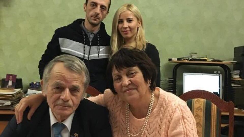 Семья Джемилева собралась вместе