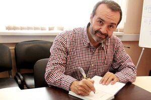 Виктор Шендерович: Почему, кстати, нельзя было сп...здить сразу Сороковую симфонию? зачем о живых-то мараться?