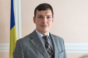 Енин заявил, что бывший министр юстиции Австрии представляет интересы одного из украинских чиновников