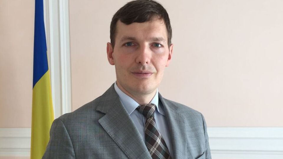 Енин заявил, что бывший министр юстиции Австрии представляет интересы одного из украинских чиновников