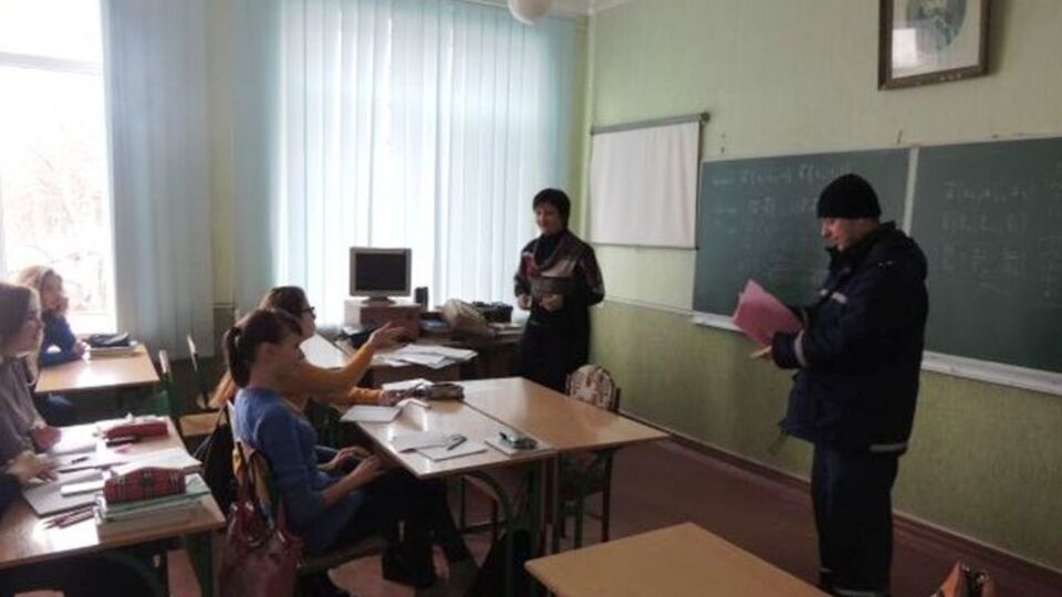 Сегодня занятия в школе продолжатся