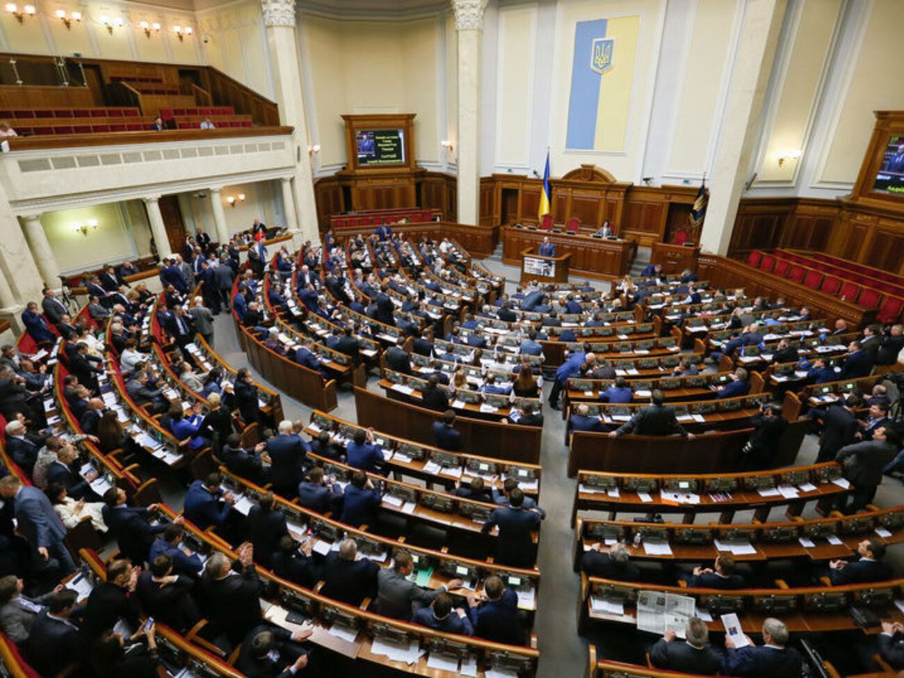 Рада устранила административные барьеры для экспорта услуг