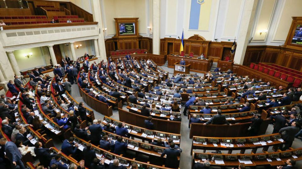 Рада устранила административные барьеры для экспорта услуг