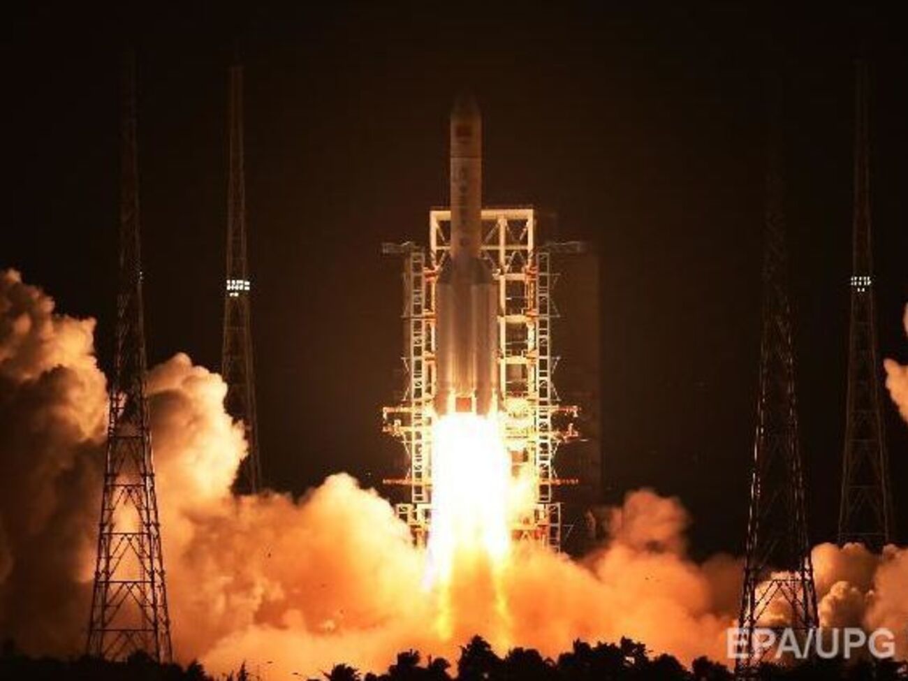 Запуск "Чанчжэн-5", самой мощной на сегодняшний день китайской ракеты-носителя
