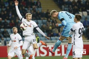 "Заря" и "Фейеноорд" сыграли вничью