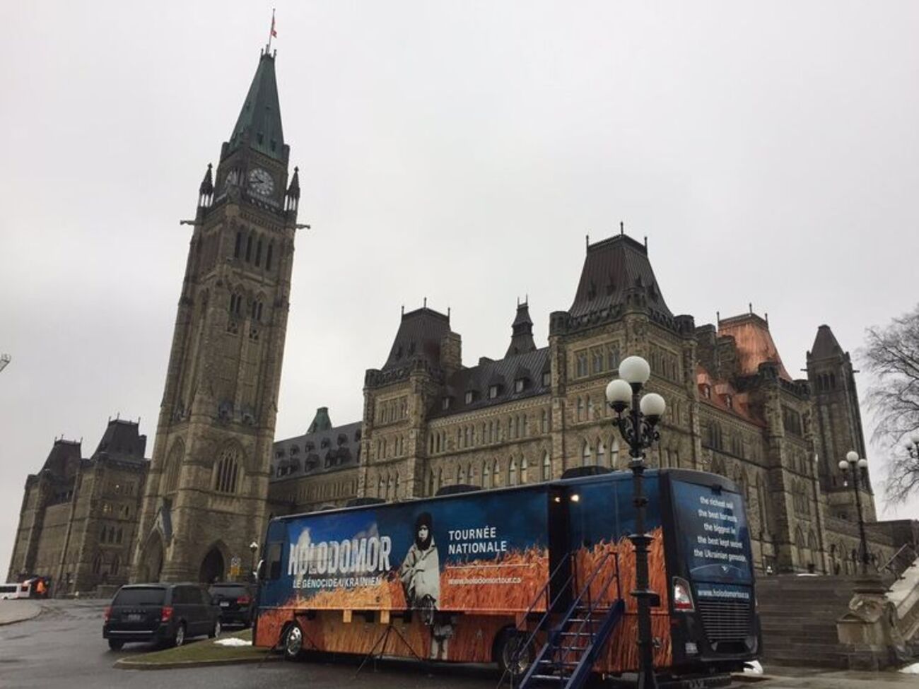 Возле парламента Канады действует выставка о Голодоморе