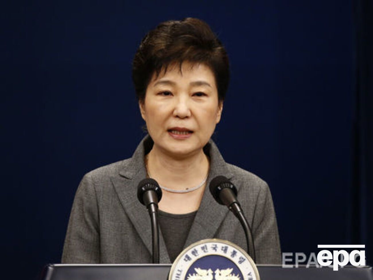 По словам представителя "Сэнури", парламент должен решить судьбу Пак Кын Хе&nbsp;до 8 декабря