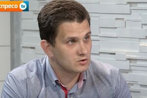 Михненко: Украина вправе проводить учения там, где может и где хочет их проводить