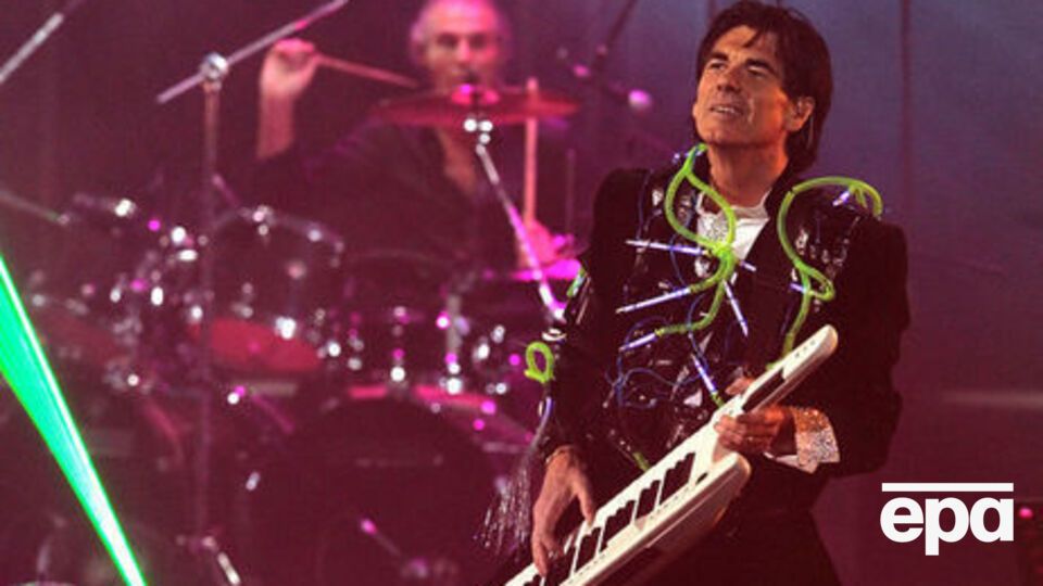 Песня Киркорова похожа на замедленную версию песни Маруани