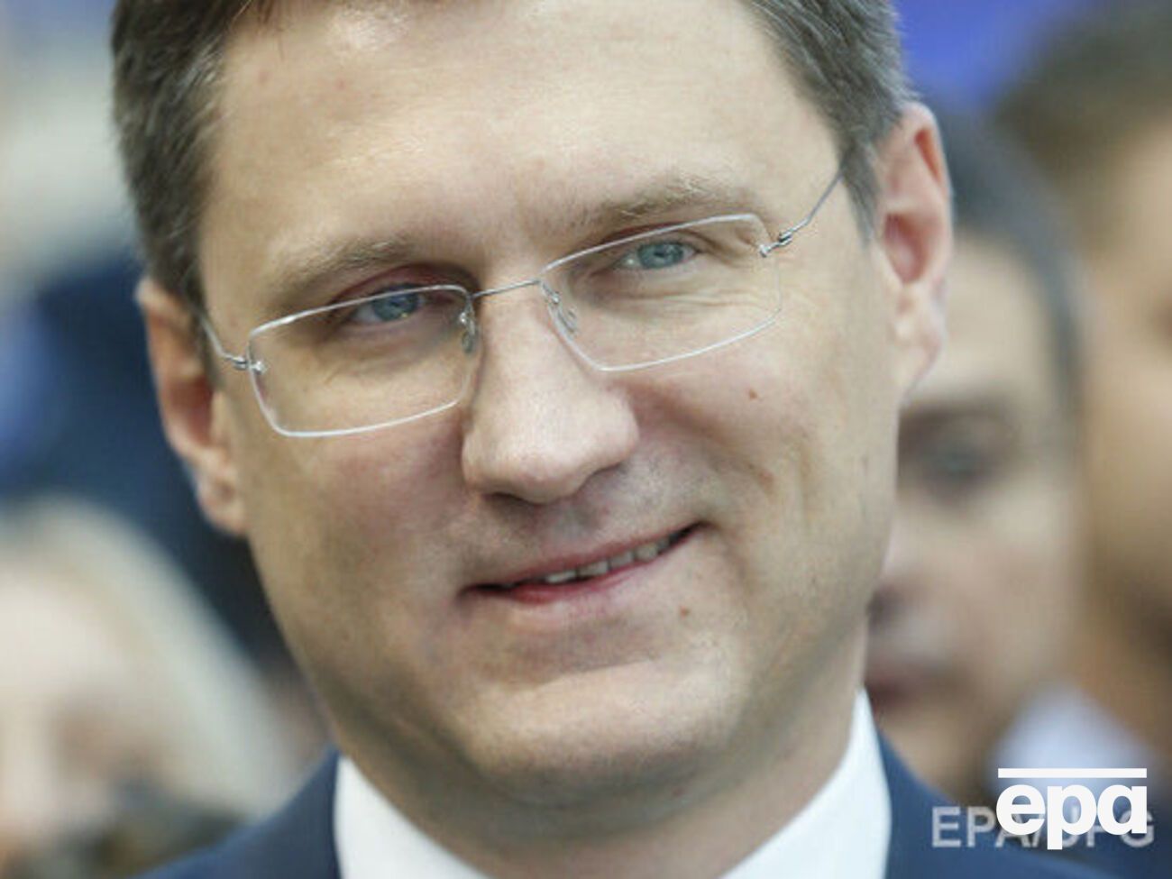 Новак:&nbsp;Россия поэтапно снизит добычу в первом полугодии 2017 года на 300 тыс. баррелей в сутки