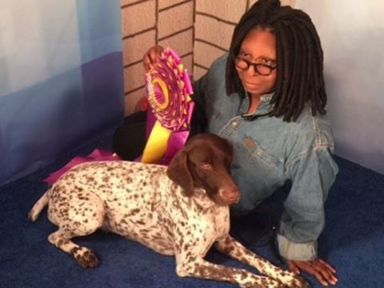 "Уродливые свитера" от Вупи Голдберг поступят в продажу 1 ноября