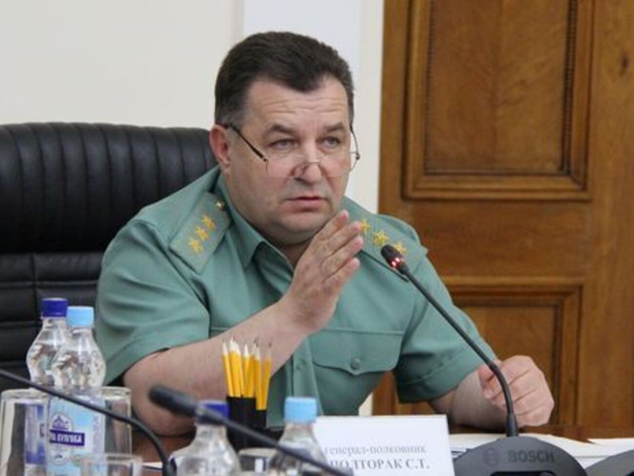 Полторак поблагодарил спецназовцев за героизм