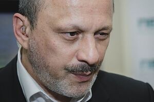 Аласания заявил, что не будет подписывать заявления своих замов об отставке