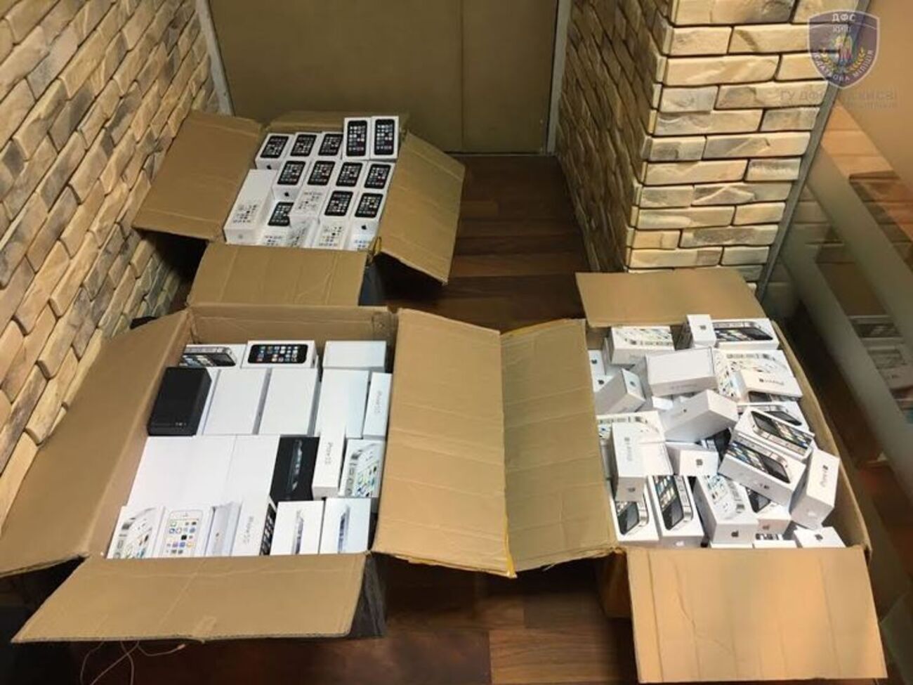 Технику продавали в интернете и через&nbsp;неспециализированные магазины розничной торговли без соответствующих документов и уплаты налогов