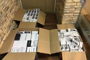 Технику продавали в интернете и через неспециализированные магазины розничной торговли без соответствующих документов и уплаты налогов